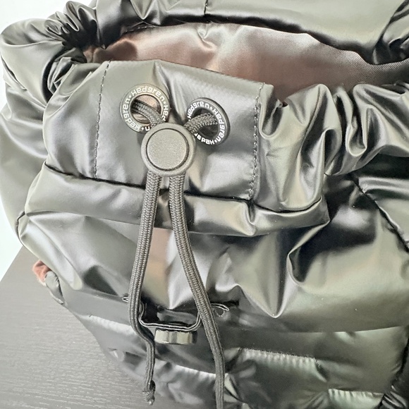 HEDGREN Cocoon Billowy Backpack w Flap back, Black/Brown/White stripe accent